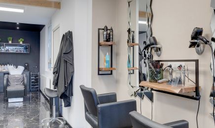8 ème art : Coiffeur à Fouilloy