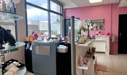 Intemporelle by Brenda  : Coiffeur à Charmes