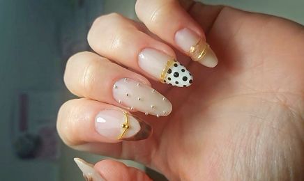 Ongles Enfolie : Institut de beauté à Rieux