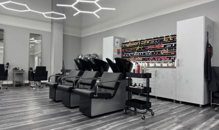 Haarwerk by Enes: Friseur in Oberhausen