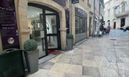 Laïla Ongles : Coiffeur à Nîmes
