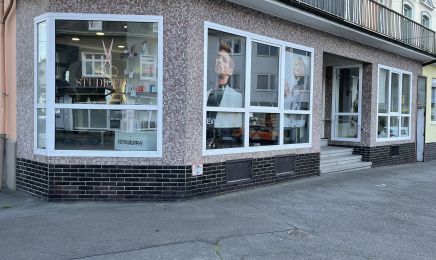 STUDIO FIVE: Friseur in Gummersbach