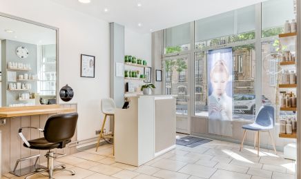 Un Brun d'Elegance  : Coiffeur à Dijon