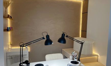 KM Beauty : Manucure à Montrond-les-Bains