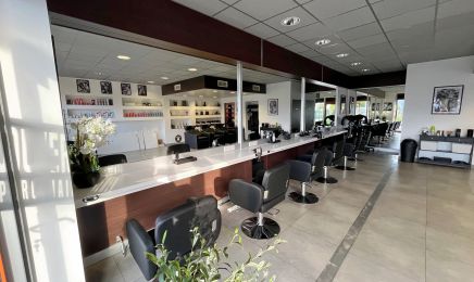 Vicky Elegance : Coiffeur à Azay-le-Brûlé