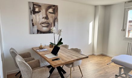 MV Esthetic : Institut de beauté à La Tour-du-Crieu