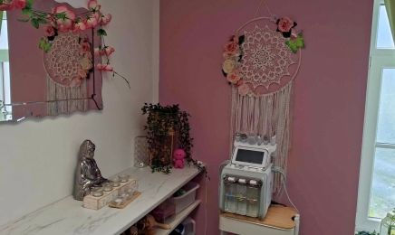Le chalet d’Angel beauté & bien-être : Manucure à Raismes