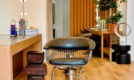 Brune  : Coiffeur à Paris