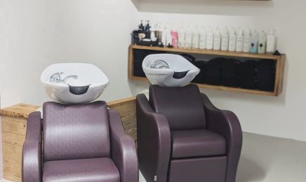 Haarstadl by Nina: Friseur in Brannenburg