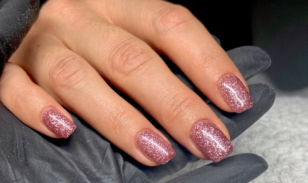 Les ongles de Louise  : Manucure à Maubec