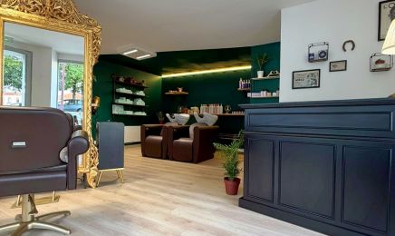 Alive : Coiffeur à La Couronne