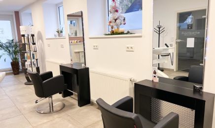 Friseursalon Floribelle: Kosmetikstudio in Wendelstein
