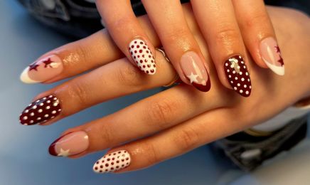 BELATYZIA (STRASS DENTAIRE - TACHES DE ROUSSEURS & SHADING) : Institut de beauté à Eysines