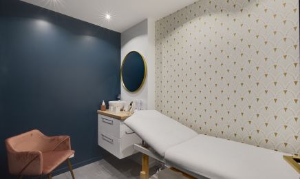 Now Esthétique - Bar à ongles et épilation : Manucure à Vincennes