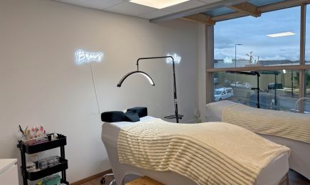 Atelier by P/ Maison Alicia : Manucure à Miribel