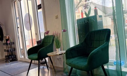 Friseurlounge by Franzi: Kosmetikstudio in Lauda-Königshofen