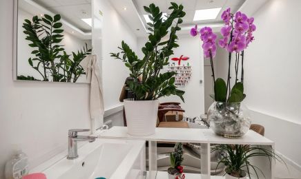 Mom‘s Nails: Nagelstudio in Hamburg