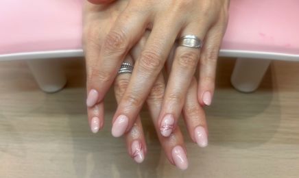 Nails by M : Institut de beauté à Audenge