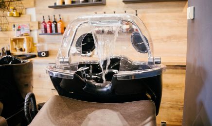Drôles de Dames : Coiffeur à Lourmarin