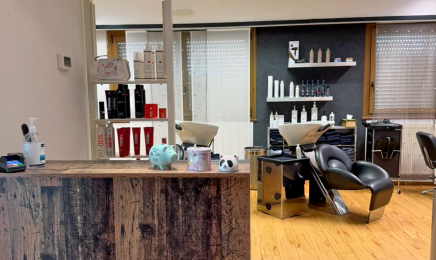 Le 2002 : Coiffeur à Ebersheim
