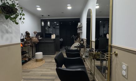 Actuel - Salon Mixte - Styliste / Visagiste : Coiffeur à Aubagne