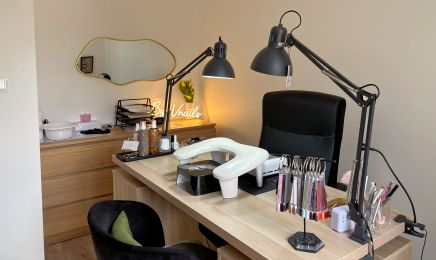 By Vnails : Manucure à Bourg-des-Comptes