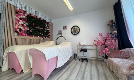 STHYBEAUTY : Manucure à Tours