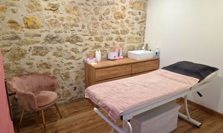 Ongles et Beauté par Charline : Institut de beauté à Montbazens