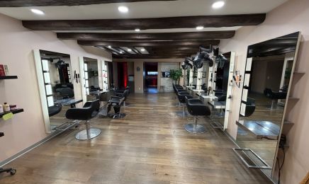 SALLY Coiffure  & Salon de massage Magic M : Coiffeur à Thann