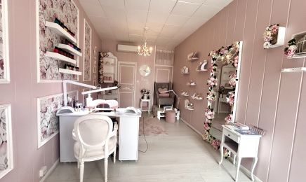 Ohlala Nes : Manucure à Saint-Yrieix-la-Perche