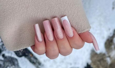 Nails Studio by M : Coiffeur à Montargis