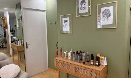Reflet de l’art  : Coiffeur à Lannilis