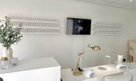 FLORA ONGLES : Institut de beauté à Les Martres-de-Veyre