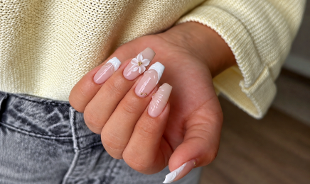 Cnails - Tinytattoo : Manucure à Nantes