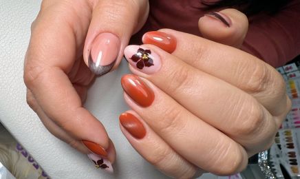 ONGLES INFINI chez Haya Beauty : Manucure à Marseille