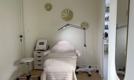 Maï Élégance   : Institut de beauté à Valframbert