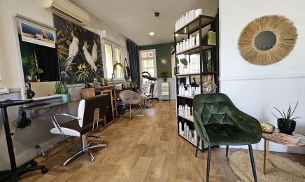 L’Instinct de Sarah  : Coiffeur à Tourriers