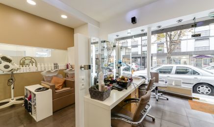 Lola Coiffure & Beauté Paris : Institut de beauté à Paris