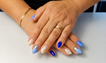 Glossy Nail by Nayeli  : Manucure à Fourquevaux