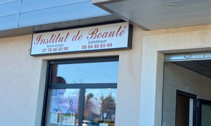 Institut de Beauté de l'Escale : Manucure à Saint-Privat-des-Vieux