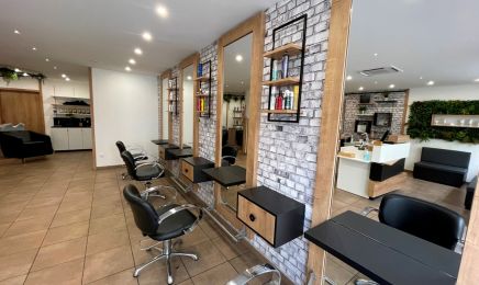 UN CÔTÉ ZEN - Espace de coiffure naturel  : Coiffeur à Dijon