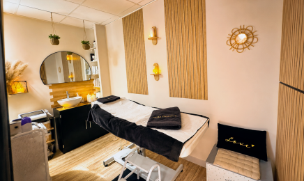 Institut Ongles Nails & Esthétic  : Manucure à Les Pieux
