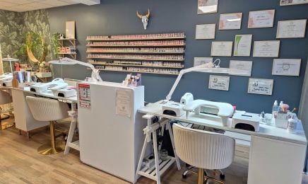 Mon caprice bar a beauté  : Manucure à Quimper