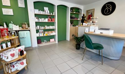 Solivence - Facialiste & Head Spa : Coiffeur à Caumont-sur-Durance