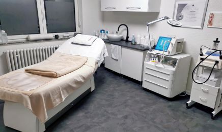 Kosmetikstudio Andrea Klapp: Nagelstudio in Kassel