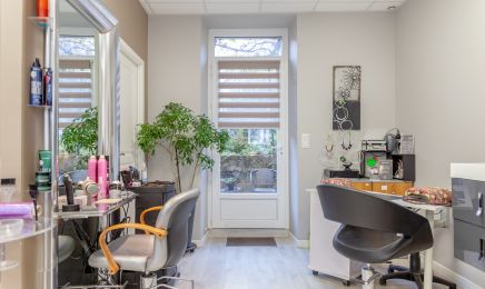 Atelier de Coiffure Karin (Concept Personnalisé Privé) : Coiffeur à Nîmes