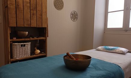 OMEGA Massages et Soins énergétiques à Saint Jean Pied de Port | Pays Basque : Institut de beauté à Saint-Jean-Pied-de-Port