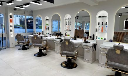 Goldene Schere Friseursalon: Kosmetikstudio in Friedrichshafen