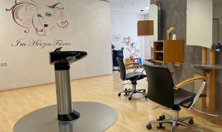 Haarstudio Friseur Romana: Barbershop in Crailsheim