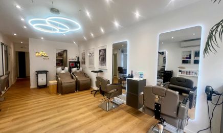 Chloé Hairstylist Chez David Alexandre : Coiffeur à Fréjus